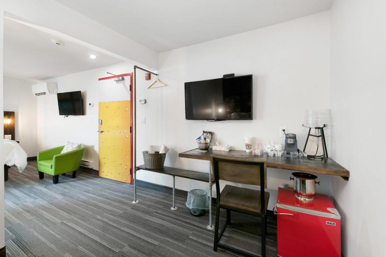 Heart & Hops Brewery Suites Kingsville Dış mekan fotoğraf