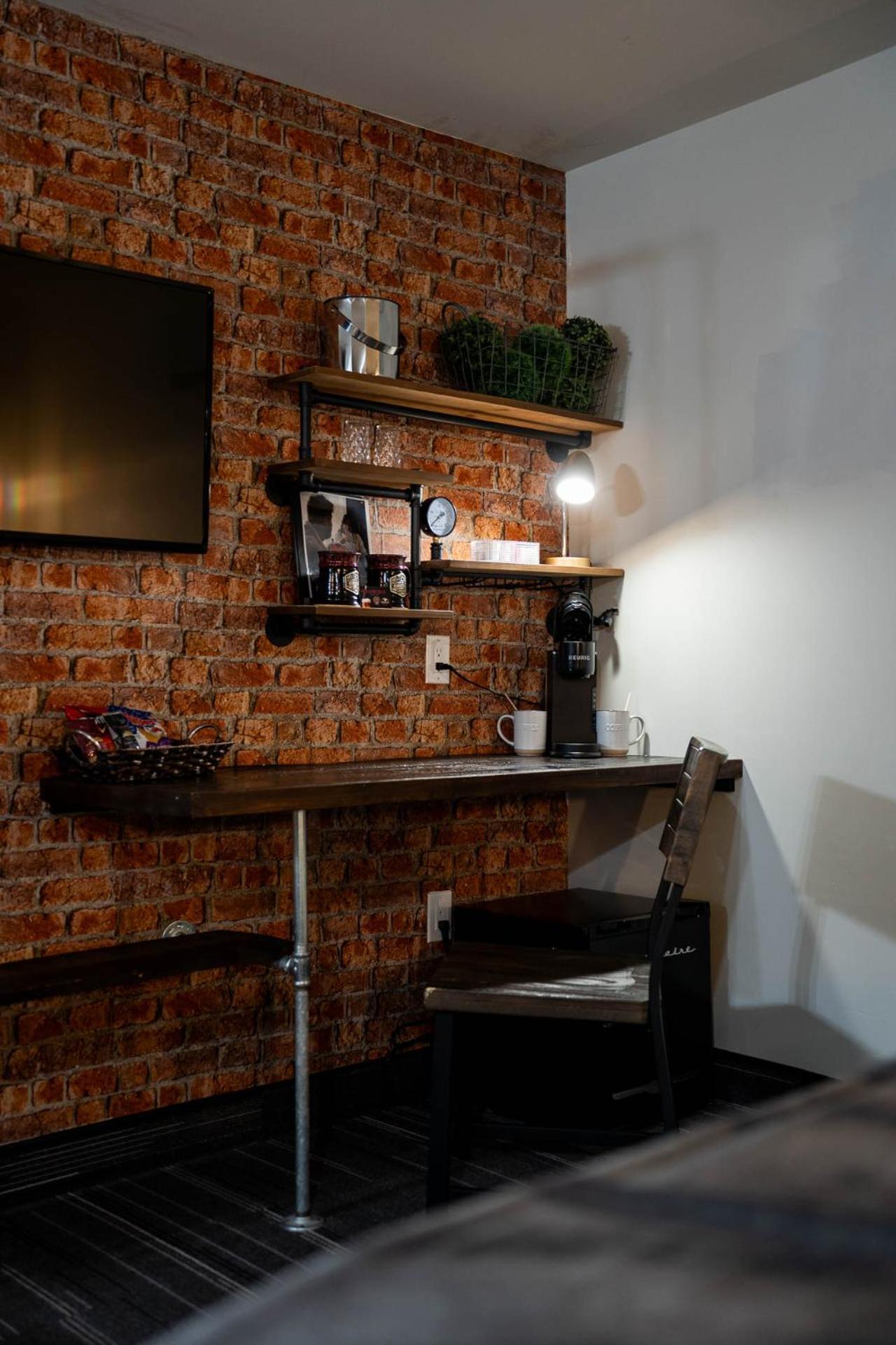 Heart & Hops Brewery Suites Kingsville Dış mekan fotoğraf