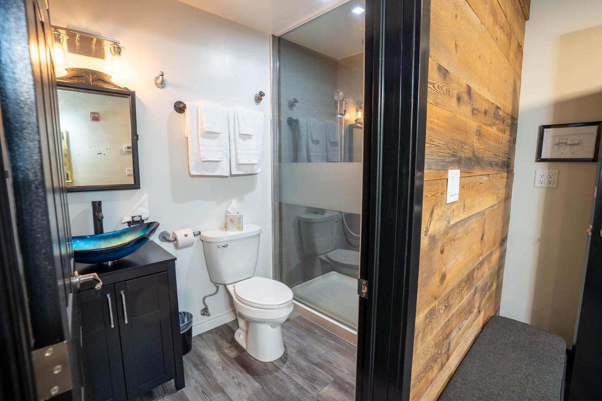 Heart & Hops Brewery Suites Kingsville Dış mekan fotoğraf