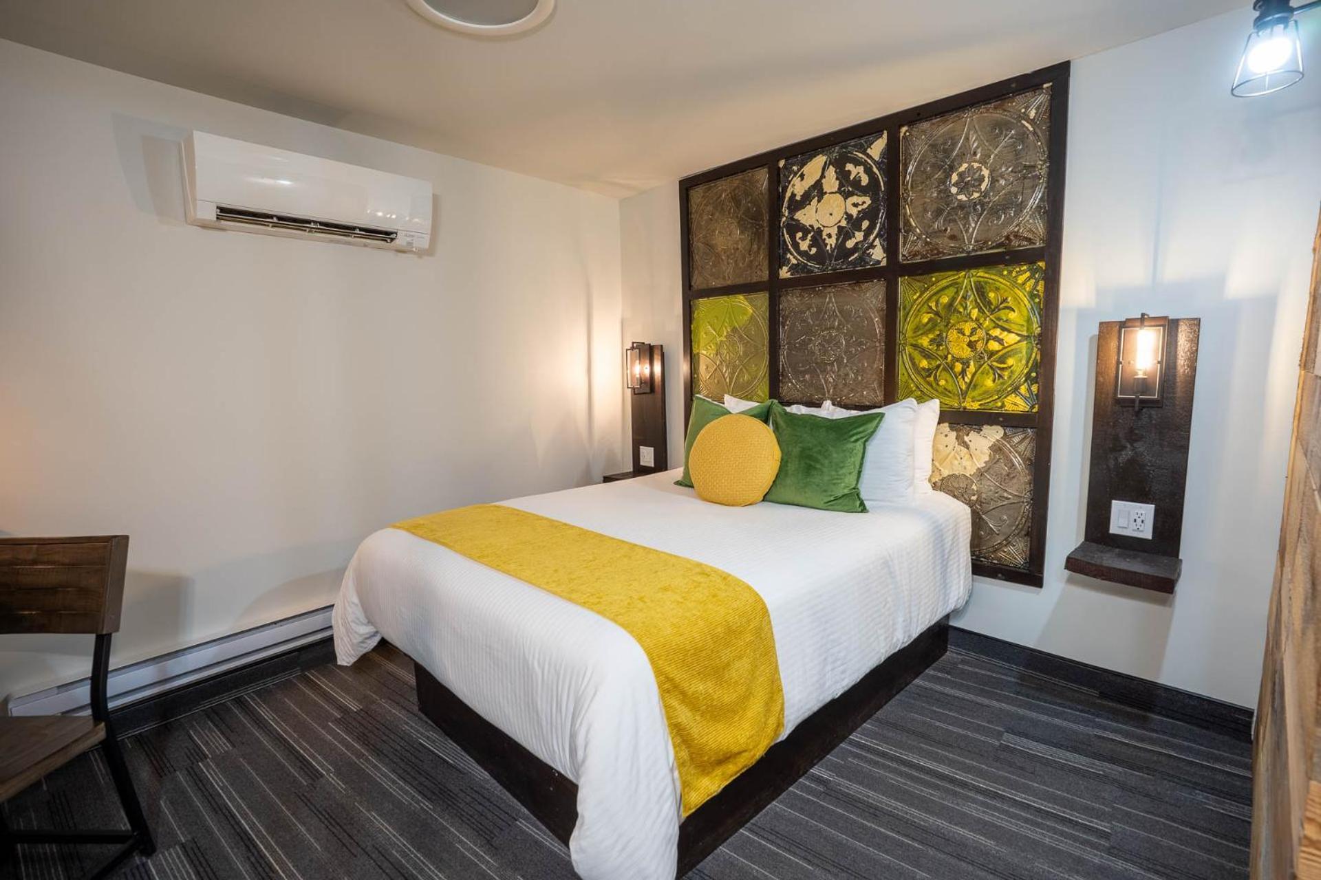 Heart & Hops Brewery Suites Kingsville Dış mekan fotoğraf